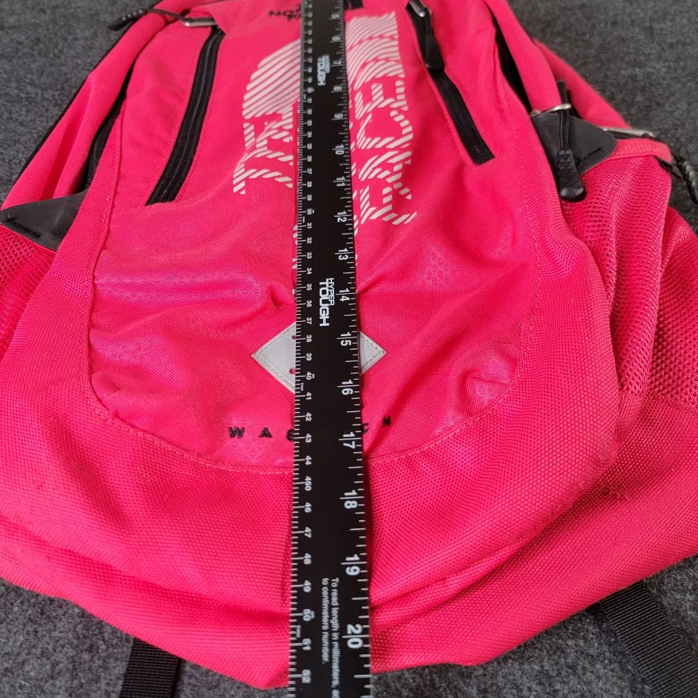 The North Face Wasatch Backpack Pink Grey Black Bottle Pockets Zippers Storage